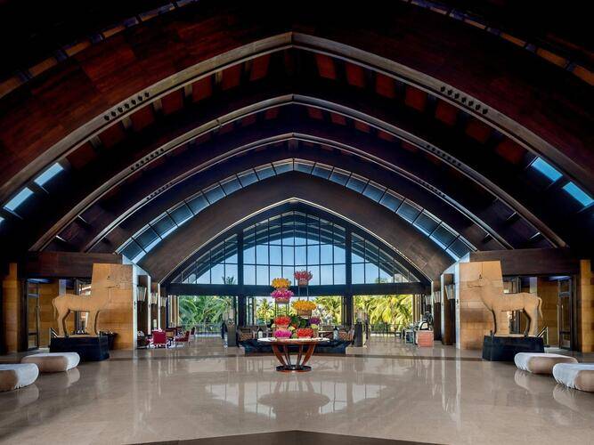 Pullman Oceanview Sanya Bay Resort & Spa