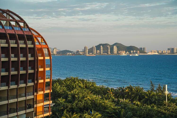 Pullman Oceanview Sanya Bay Resort & Spa