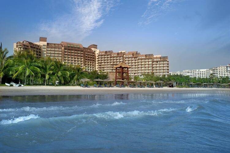 Pullman Oceanview Sanya Bay Resort & Spa