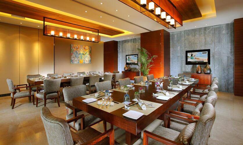 Pullman Oceanview Sanya Bay Resort & Spa