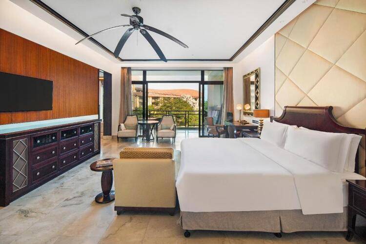 The St. Regis Sanya Yalong Bay