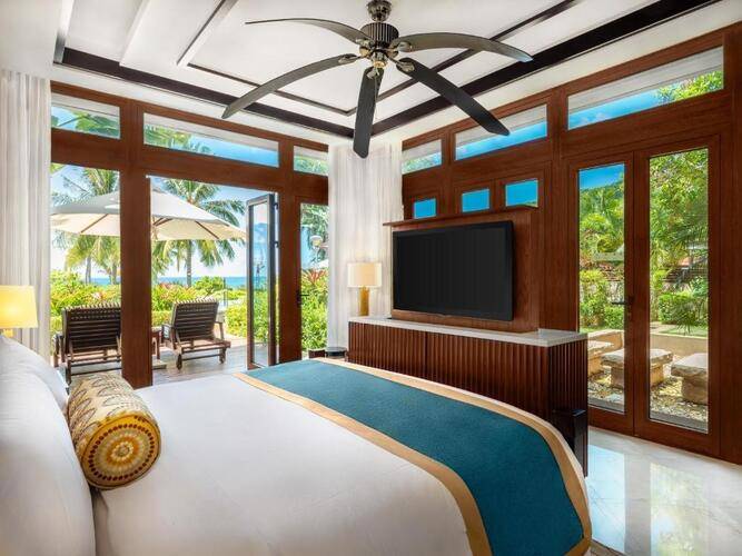 The St. Regis Sanya Yalong Bay