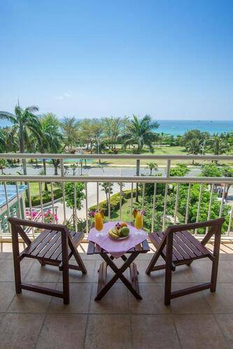 Golden Palm Resort Yalong Bay