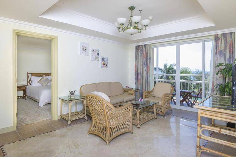 Golden Palm Resort Yalong Bay