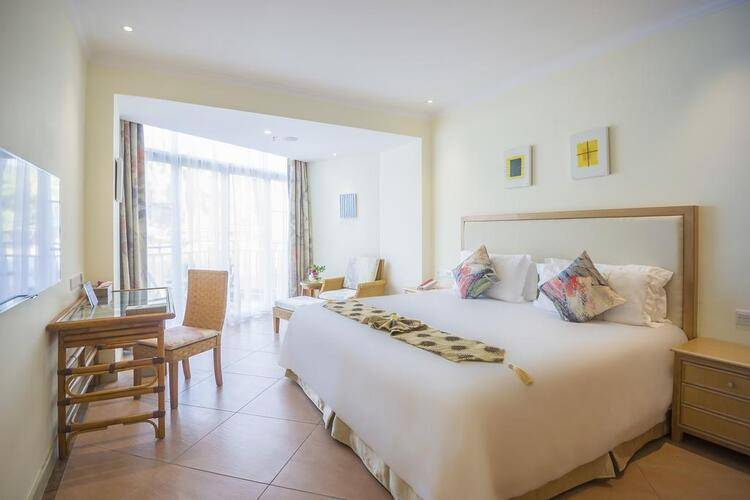 Golden Palm Resort Yalong Bay