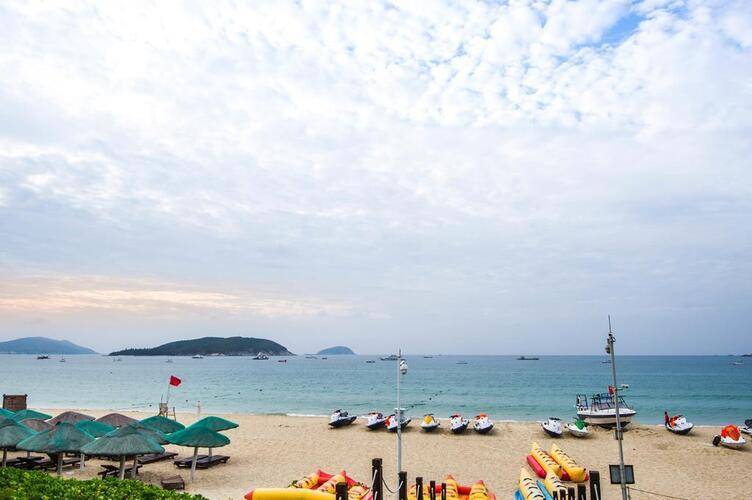 Golden Palm Resort Yalong Bay