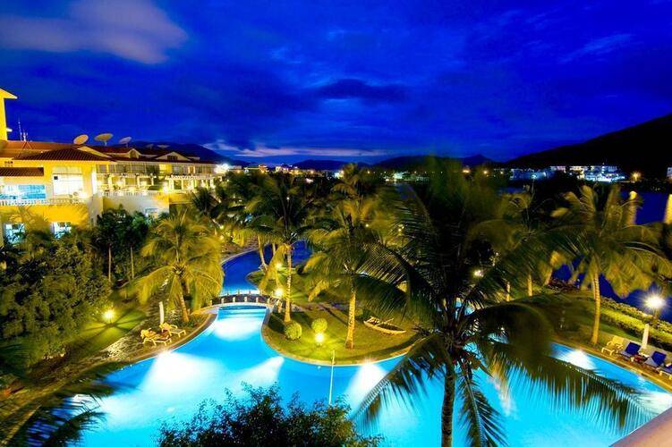 Golden Palm Resort Yalong Bay