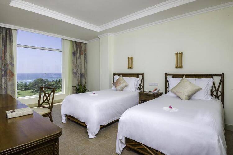 Golden Palm Resort Yalong Bay