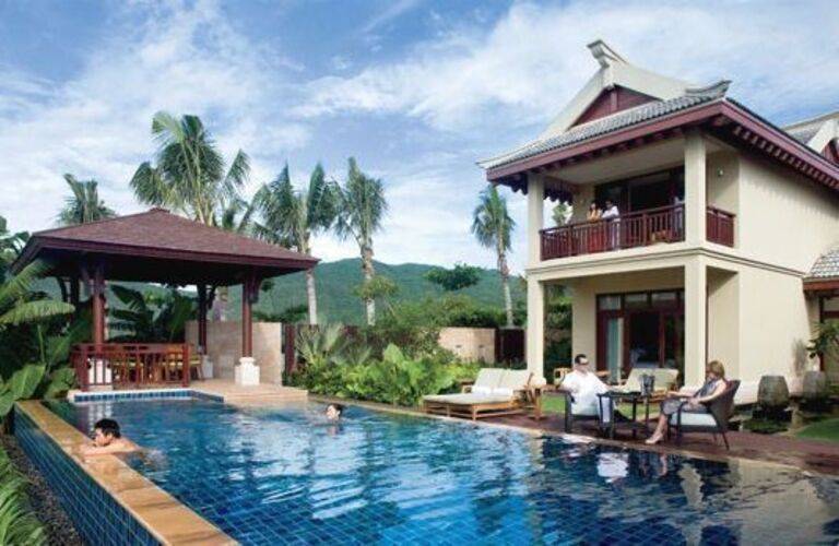 The Ritz Carlton