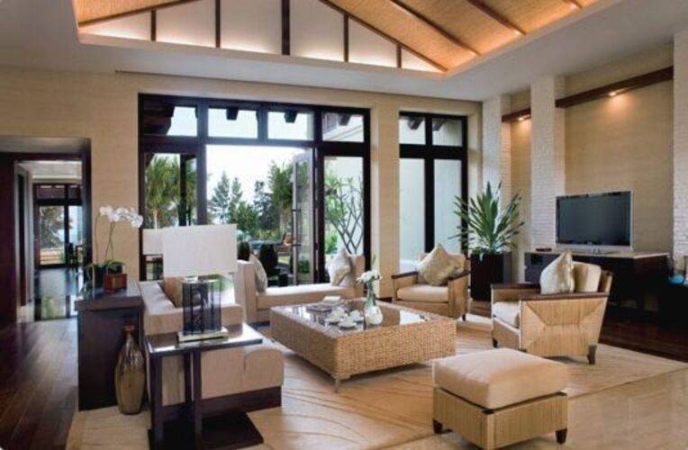 The Ritz Carlton