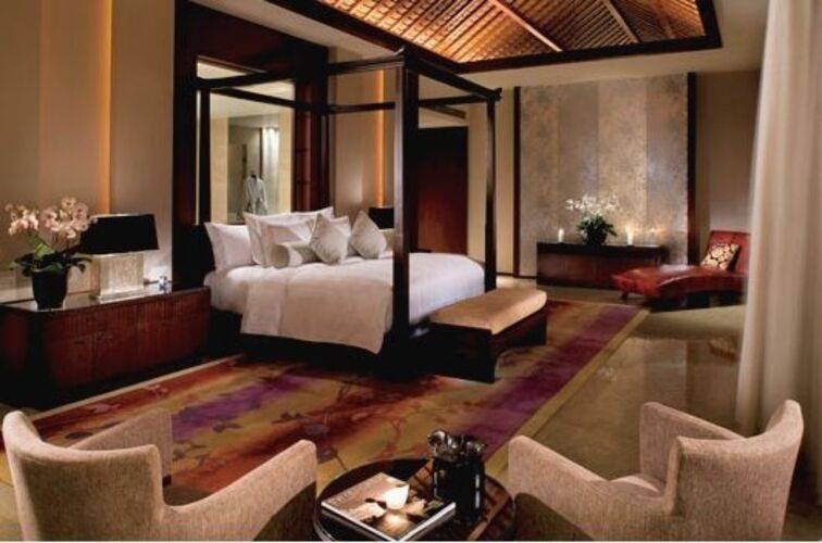 The Ritz Carlton