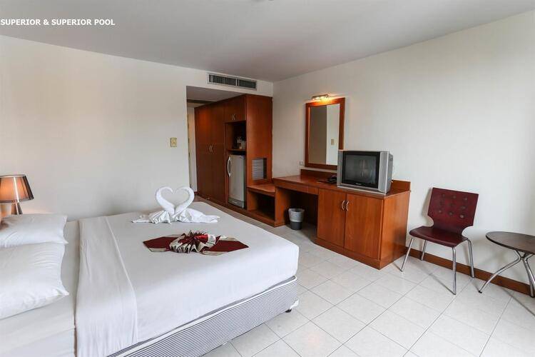 Crown Pattaya Beach Hotel