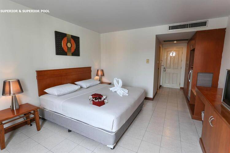 Crown Pattaya Beach Hotel