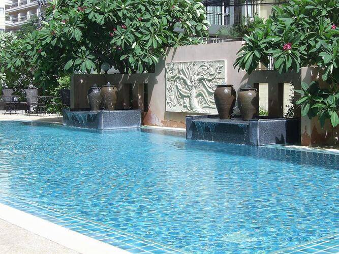 Crown Pattaya Beach Hotel