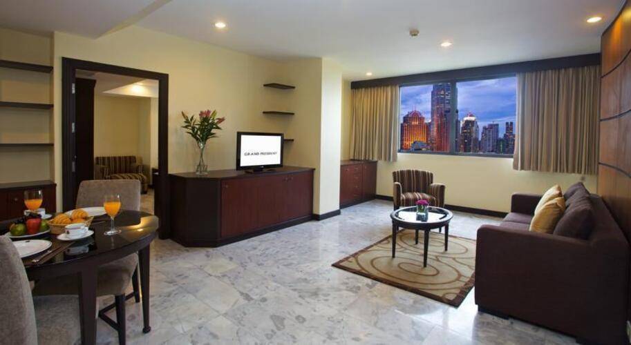 Grand President Hotel