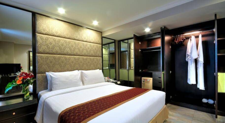 Grand President Hotel