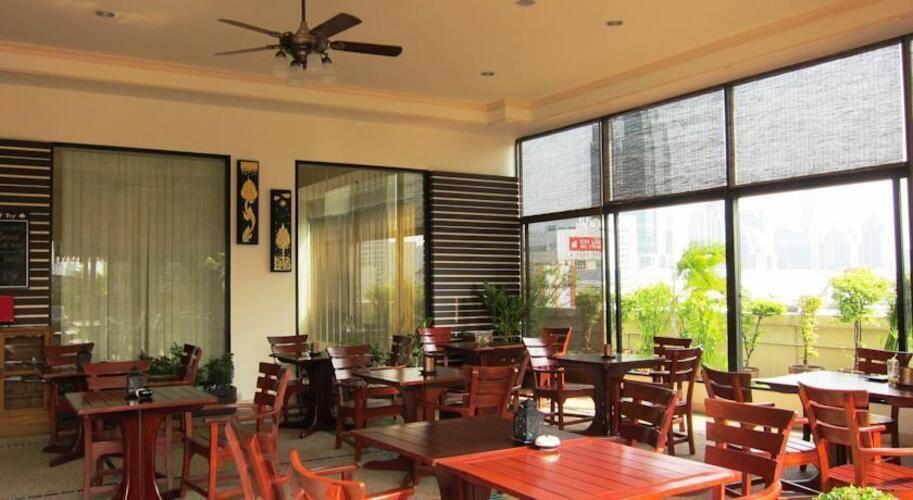Ramada D'Ma Bangkok Hotel