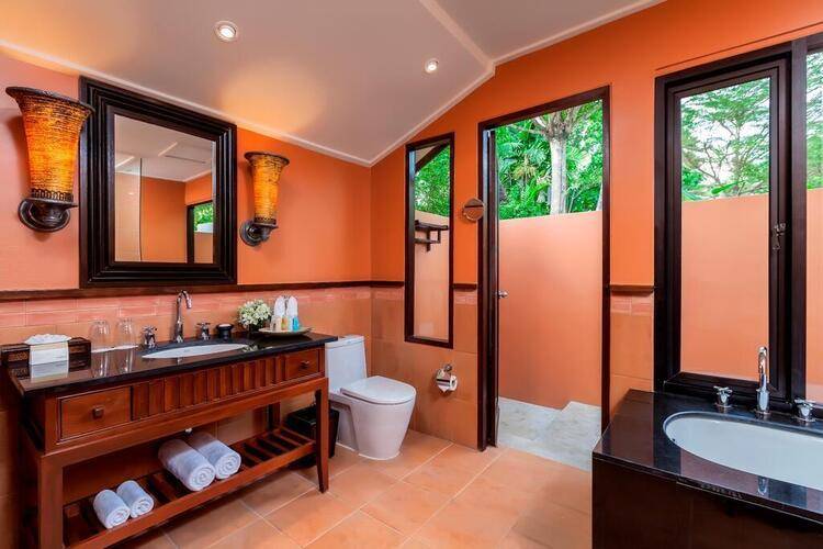 Paradox Resort Phuket (Ex.Movenpick Resort & Spa Karon Beach)
