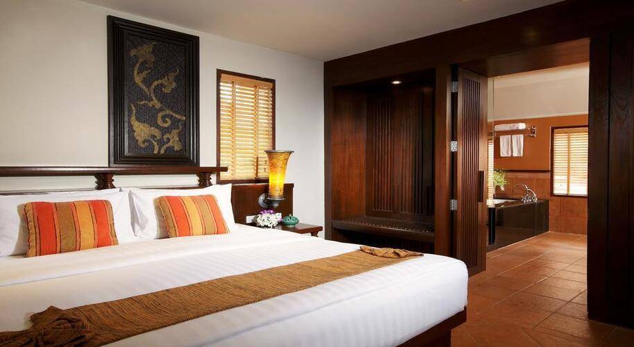 Paradox Resort Phuket (Ex.Movenpick Resort & Spa Karon Beach)