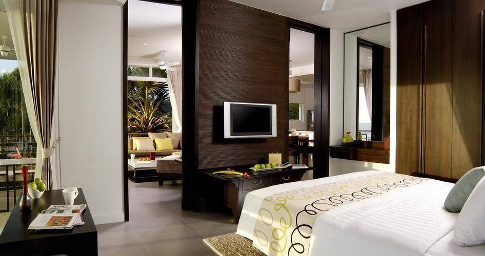 Paradox Resort Phuket (Ex.Movenpick Resort & Spa Karon Beach)
