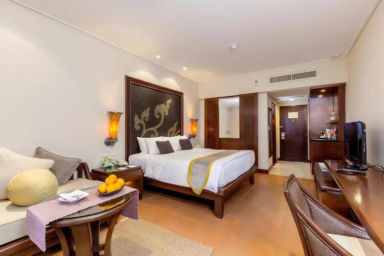 Paradox Resort Phuket (Ex.Movenpick Resort & Spa Karon Beach)