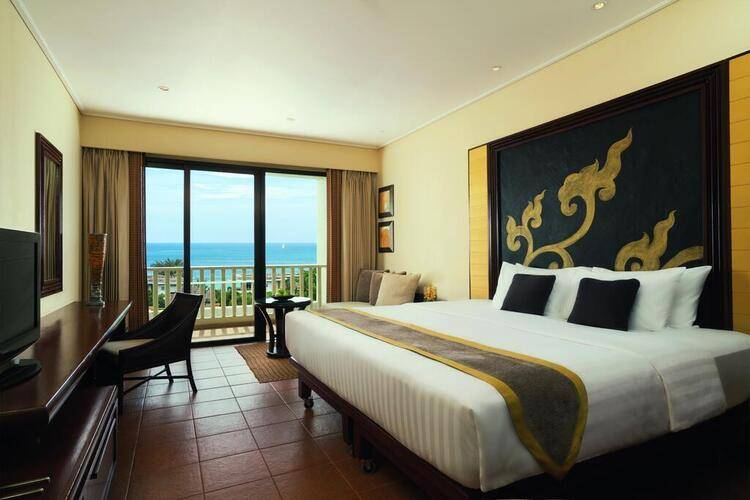 Paradox Resort Phuket (Ex.Movenpick Resort & Spa Karon Beach)