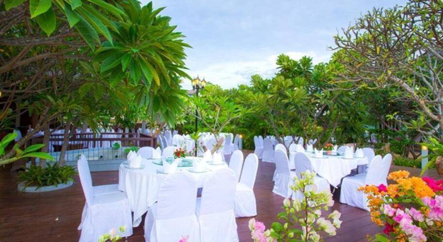 Eastiny Resort & Spa