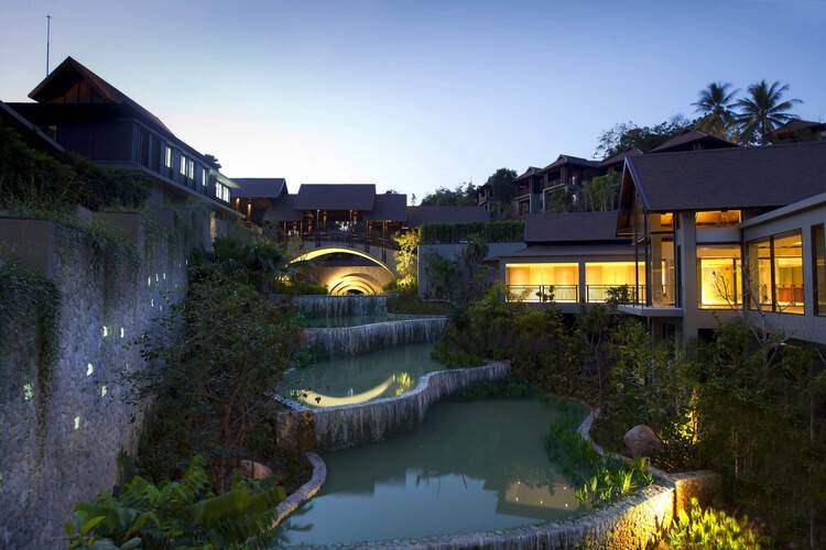 Pullman Phuket Arcadia Naithon Beach
