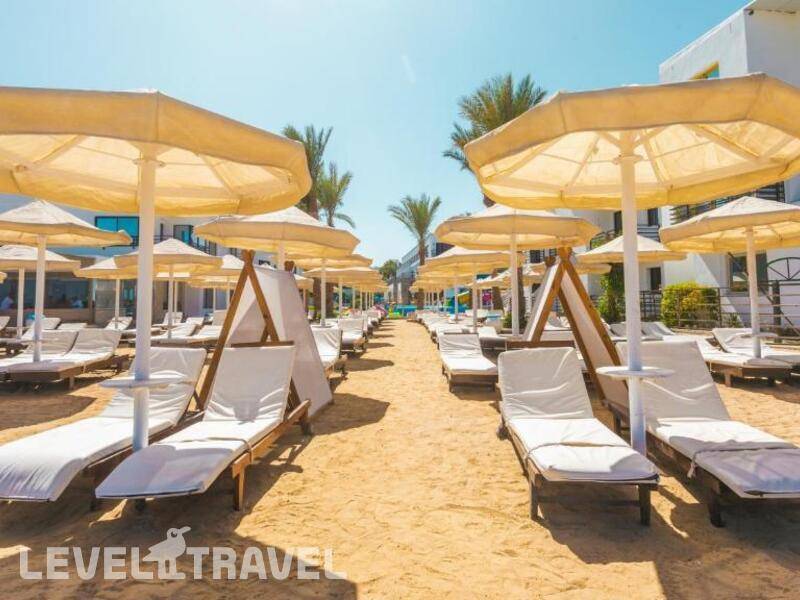 Фотография La Rosa Waves Resort (Ex. Premium Seagull Resort)