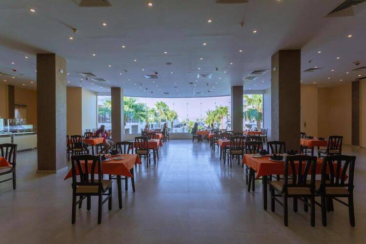 La Rosa Waves Resort (Ex. Premium Seagull Resort)