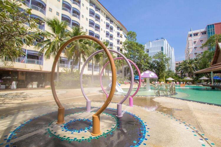Heeton Concept Hotel Pattaya (Ex. Mercure Hotel Pattaya)
