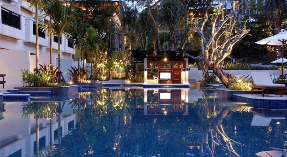 Horizon Karon Beach Resort & Spa
