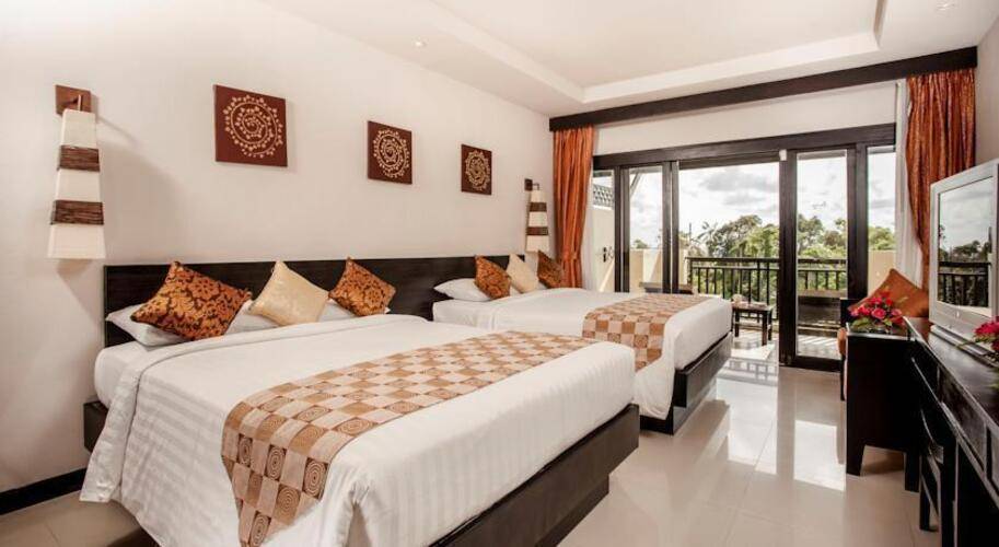 Horizon Karon Beach Resort & Spa