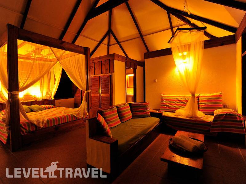Фотография Bird Island Lodge