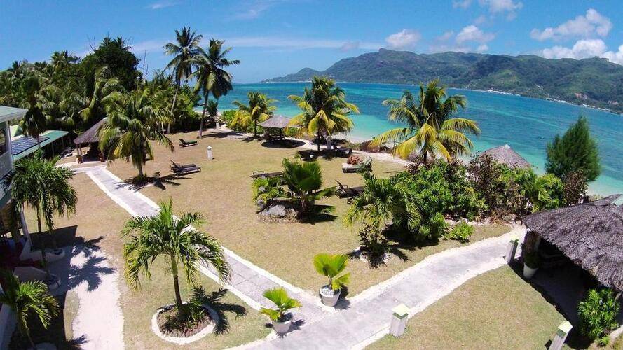 L'Habitation Cerf Island