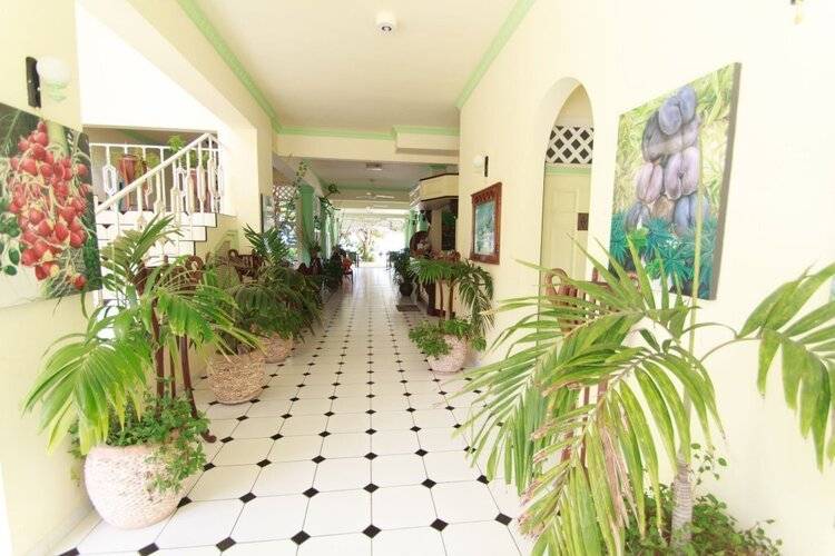 Palm Beach Hotel
