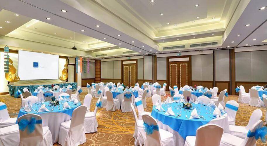 Novotel Phuket Vintage Park
