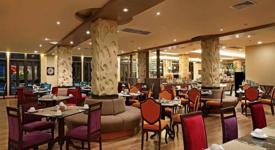 Novotel Phuket Vintage Park