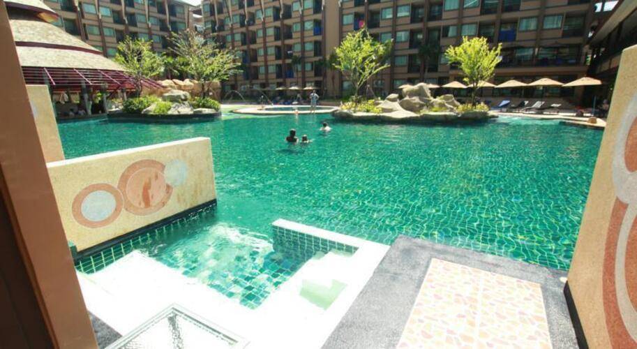 Novotel Phuket Vintage Park