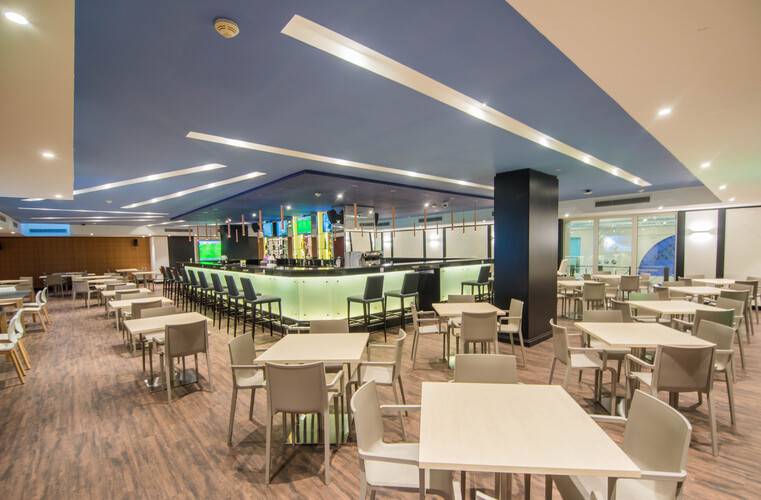 Reef Oasis Beach Resort