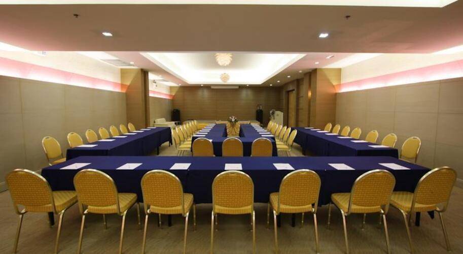 Baiyoke Suite Hotel