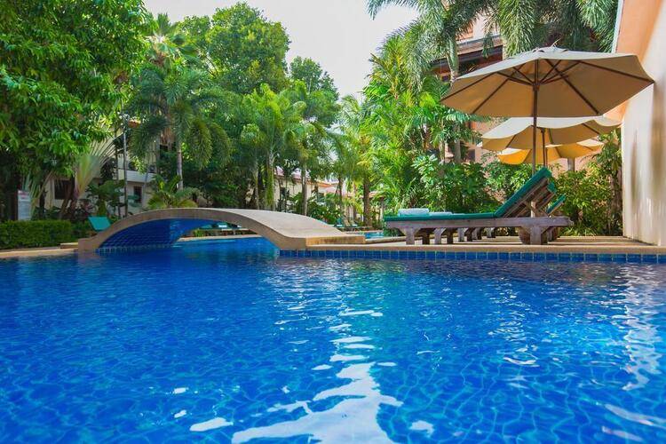 Thanthip Beach Resort