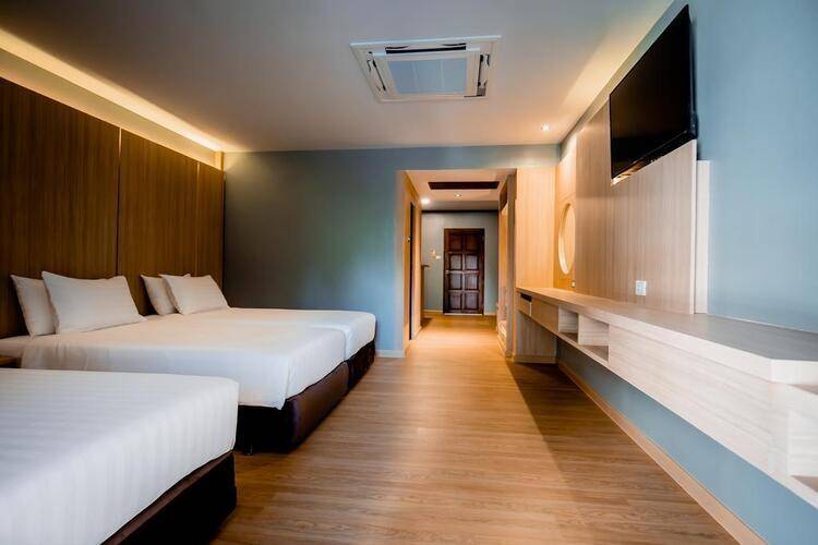 Thanthip Beach Resort