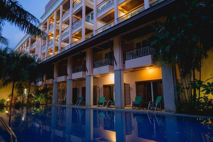 Thanthip Beach Resort