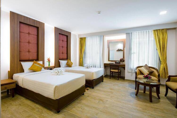 Aiyara Palace Hotel