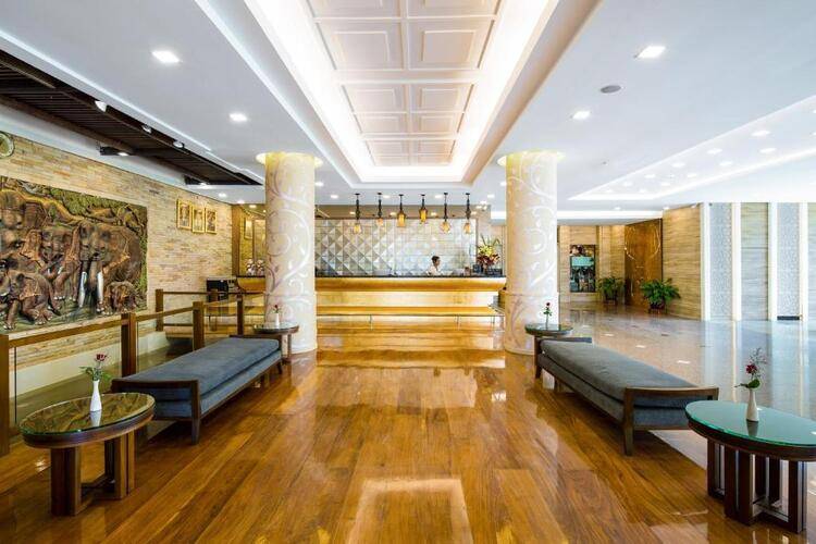 Aiyara Palace Hotel
