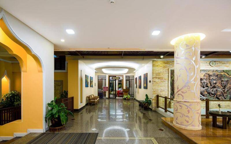 Aiyara Palace Hotel