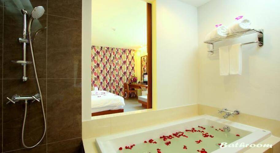 Karon Phunaka Resort
