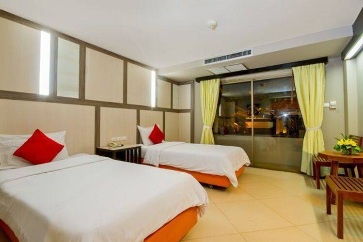 Sea Breeze Jomtien Resort