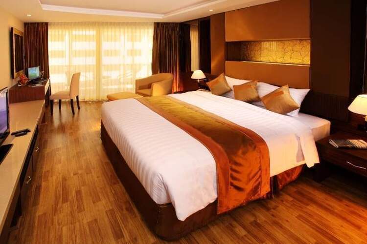 Nova Gold Hotel